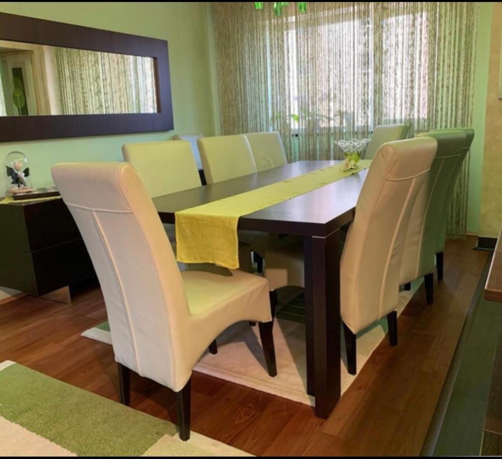 Central Apartment 4 Rooms בראשוב מראה חיצוני תמונה
