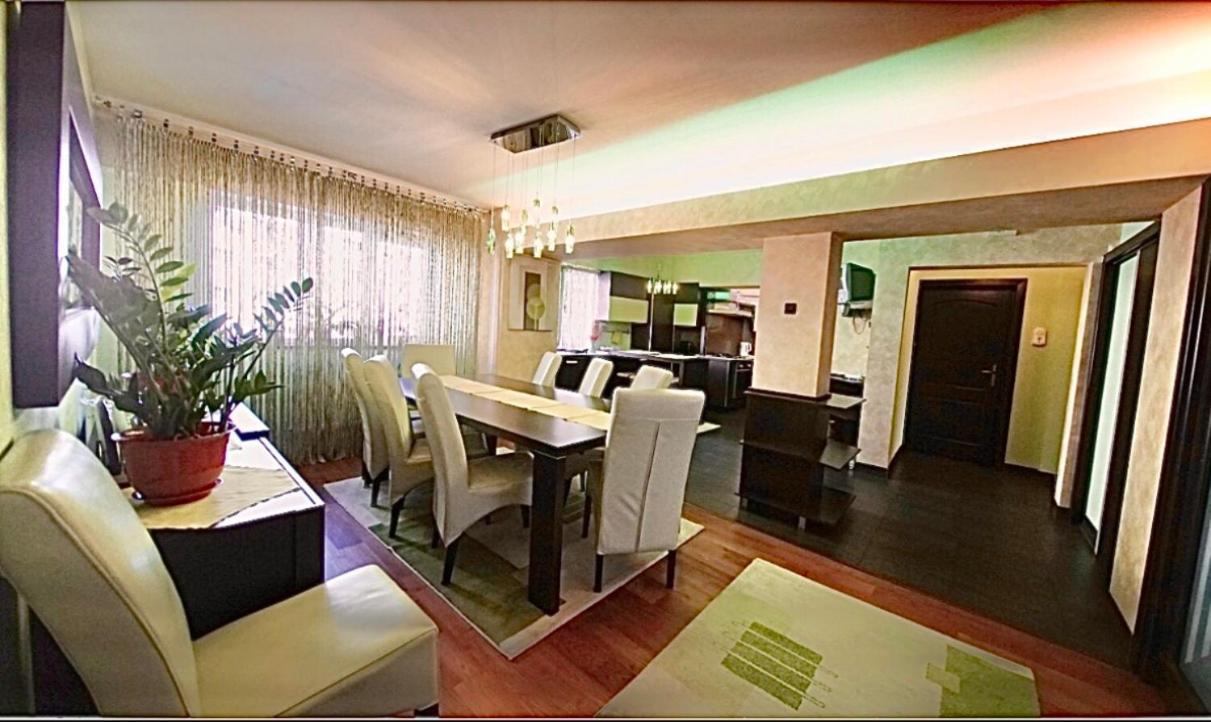 Central Apartment 4 Rooms בראשוב מראה חיצוני תמונה