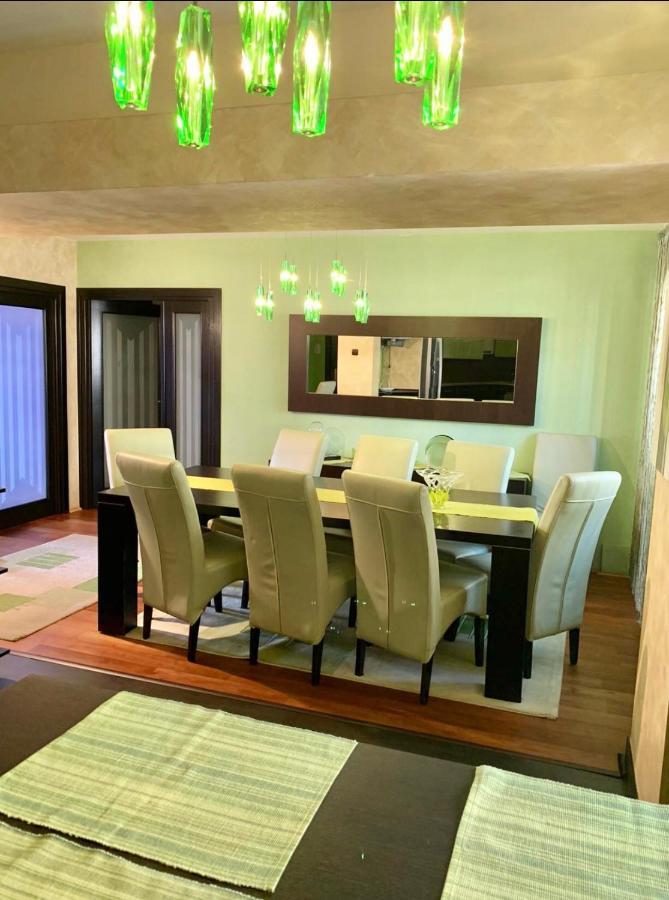 Central Apartment 4 Rooms בראשוב מראה חיצוני תמונה