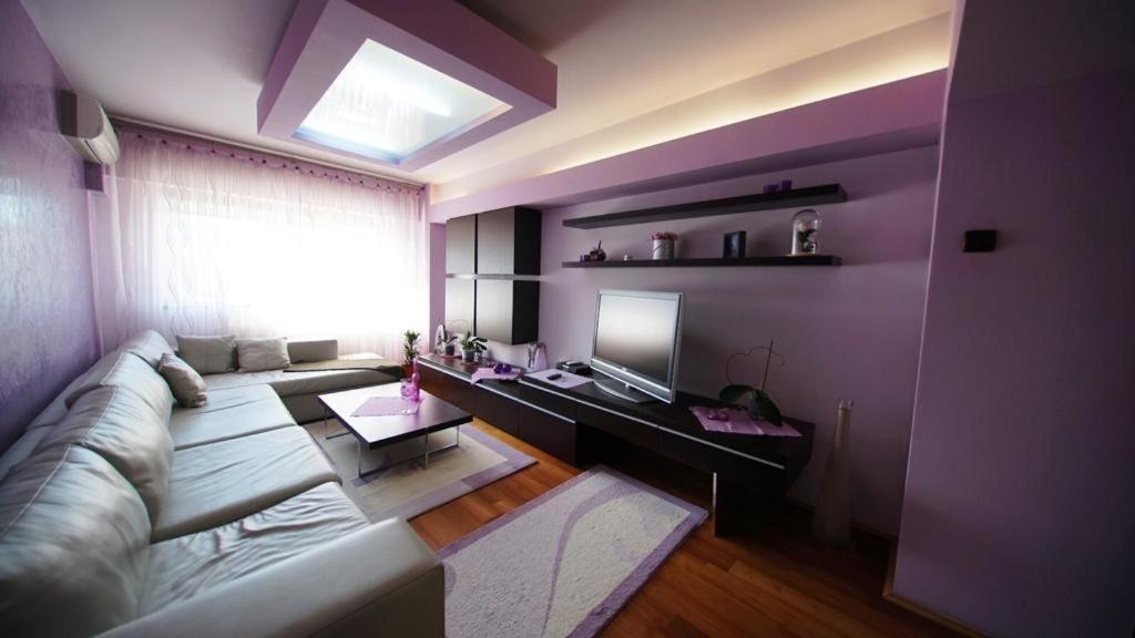Central Apartment 4 Rooms בראשוב מראה חיצוני תמונה