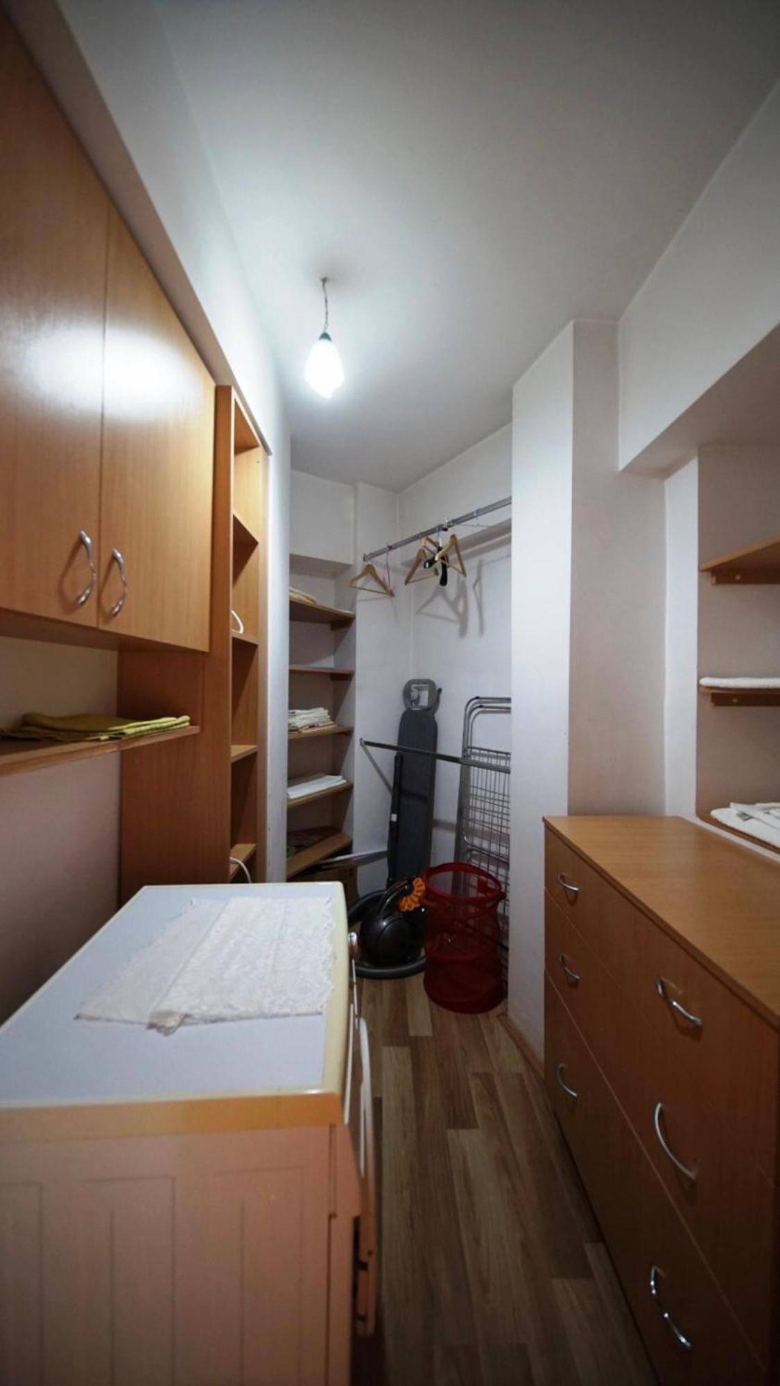 Central Apartment 4 Rooms בראשוב מראה חיצוני תמונה