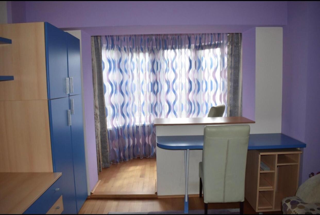Central Apartment 4 Rooms בראשוב מראה חיצוני תמונה