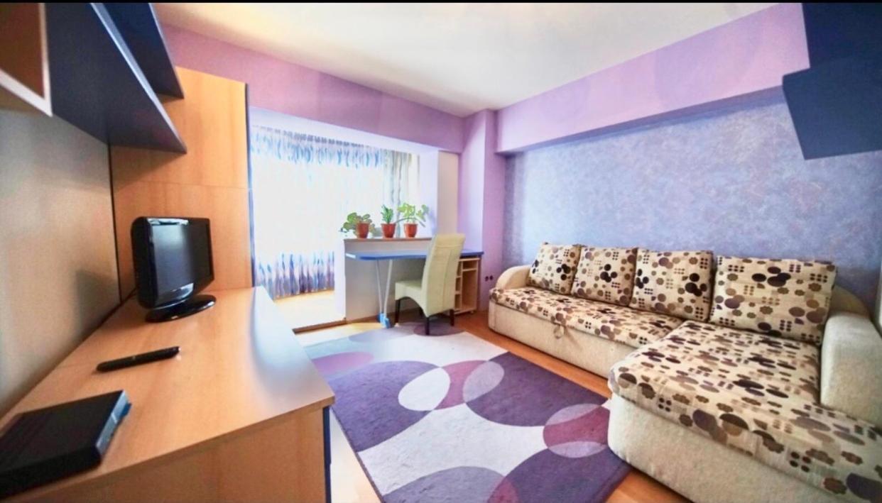 Central Apartment 4 Rooms בראשוב מראה חיצוני תמונה